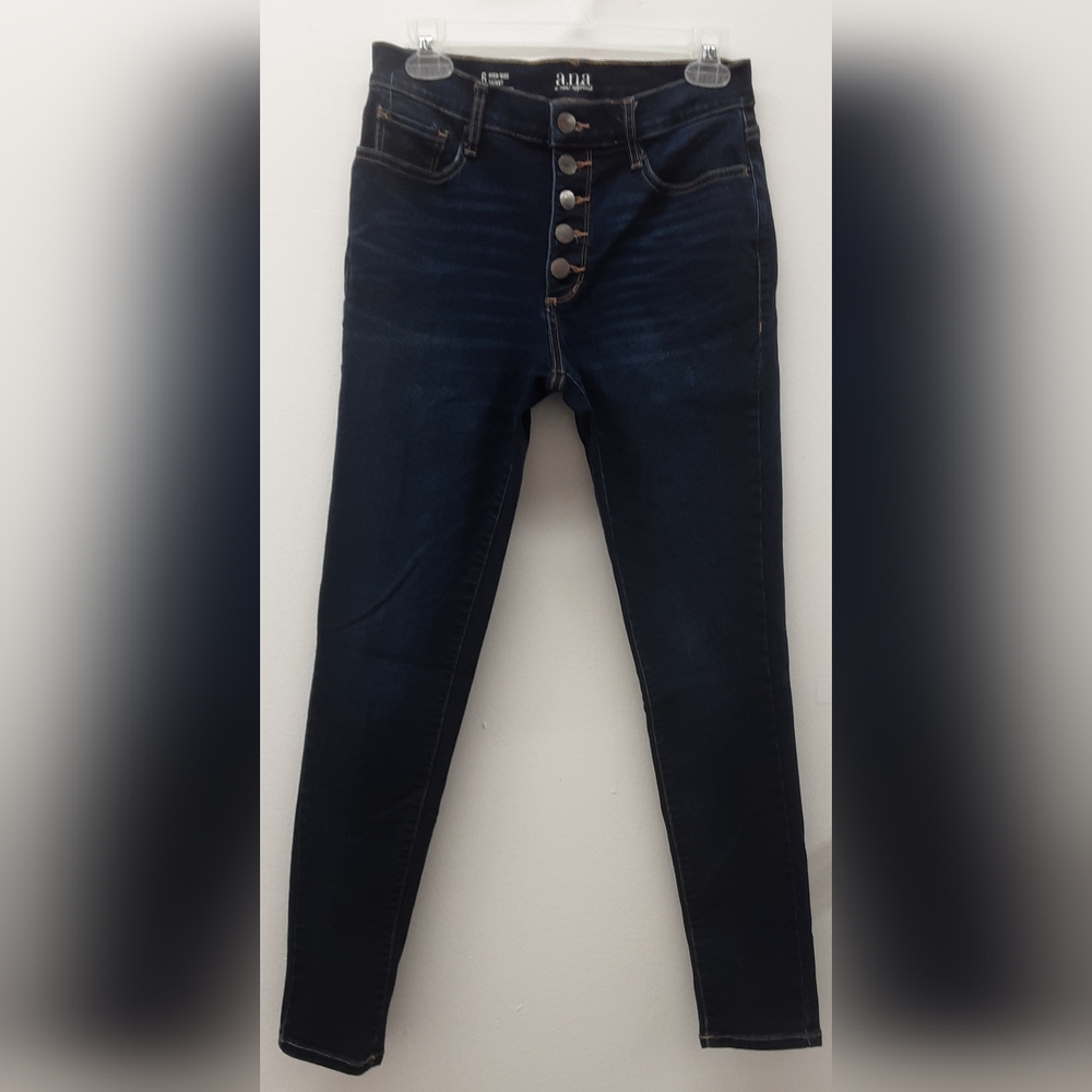 a.n.a. Button Fly High-Waisted Skinny Jeans. Size 6